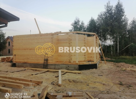 Двухэтажный дом 9х9 м с эркером из профилированного бруса 145х145 мм по индивидуальному проекту в селе Ивановское, городской округ Чехов, Московская область