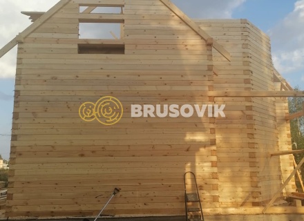 Двухэтажный дом 9х9 м с эркером из профилированного бруса 145х145 мм по индивидуальному проекту в селе Ивановское, городской округ Чехов, Московская область