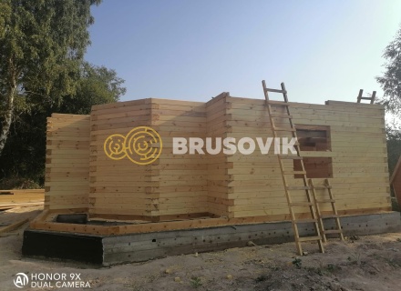 Двухэтажный дом 9х9 м с эркером из профилированного бруса 145х145 мм по индивидуальному проекту в селе Ивановское, городской округ Чехов, Московская область