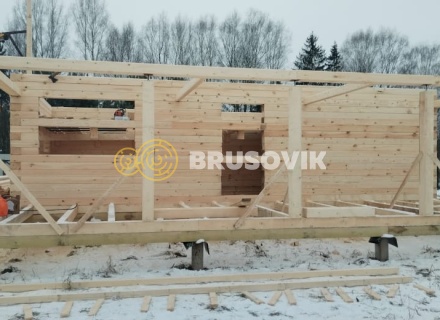 Полутораэтажный дом 6х9 м с гаражом 3х4,5 м и открытой террасой 3х9 м из профилированного бруса 145х195 мм по индивидуальному проекту в г. Рыбинск, Ярославская область