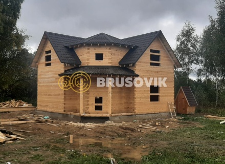 Двухэтажный дом 9х9 м с эркером из профилированного бруса 145х145 мм по индивидуальному проекту в селе Ивановское, городской округ Чехов, Московская область