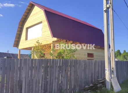 Дом 6х8 м с ломаной крышей из обрезного бруса 150х150 мм по индивидуальному проекту в СНТ Резинотехника-3, г. Ярославль