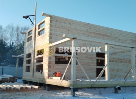 Полутораэтажный дом 6х9 м с гаражом 3х4,5 м и открытой террасой 3х9 м из профилированного бруса 145х195 мм по индивидуальному проекту в г. Рыбинск, Ярославская область